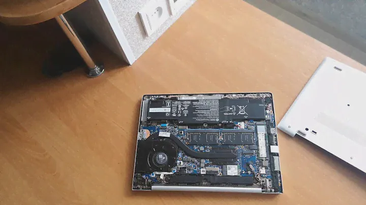 HP Elitebook 830 G5 (review/insides)
